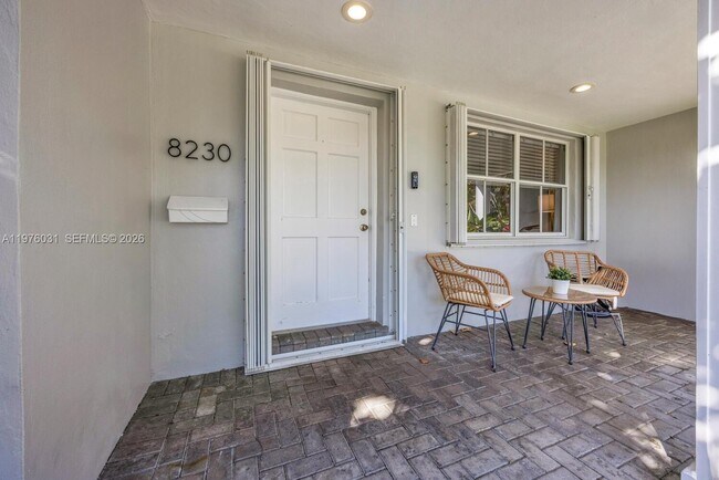 Foto del edificio - 8230 SW 63rd Pl