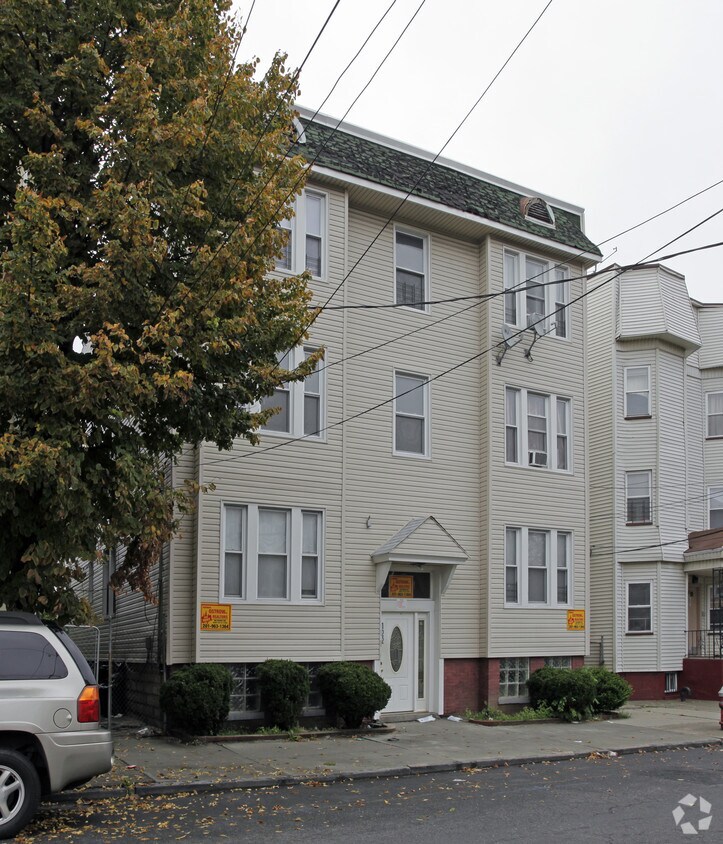 122 Neptune Ave, Jersey City, NJ 07305 Apartments in Jersey City, NJ