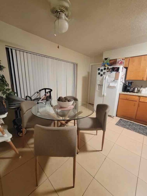 Foto del edificio - 2257 Palmwood Dr