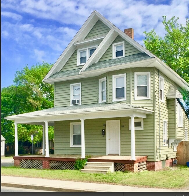 Building Photo - 319 E Vine St