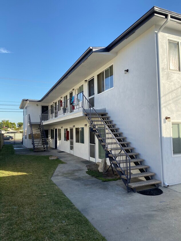 6109 Woodruff Ave. Lakewood - 6109 Woodruff Ave