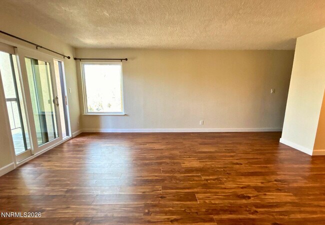 Foto del edificio - 2450 Lymbery St