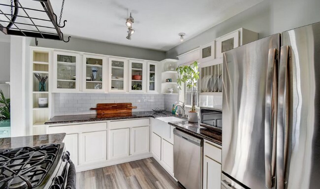 Foto del edificio - 1202 West Campbell Ave