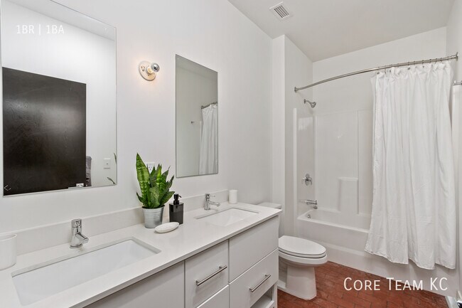 Foto del edificio - 1180 E 30th St