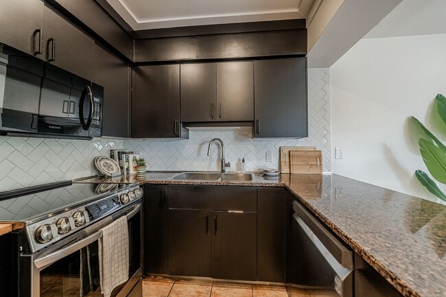 Building Photo - 3645 Rue Charron