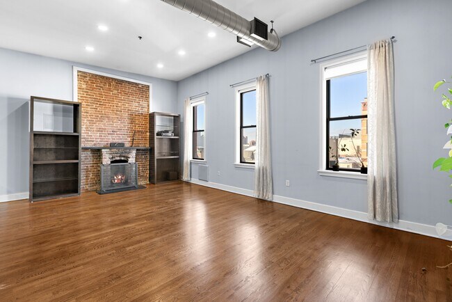 Foto del edificio - 321 Washington St