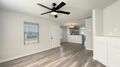 Building Photo - 20917 Patriot Park Ln