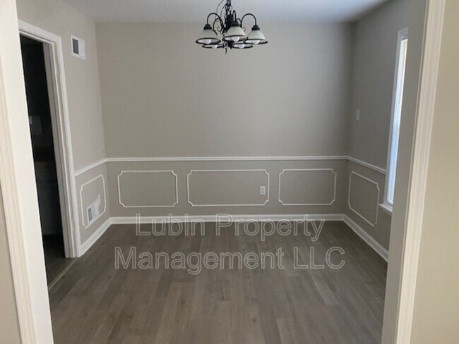 Foto del edificio - 4947 Demeter Cove
