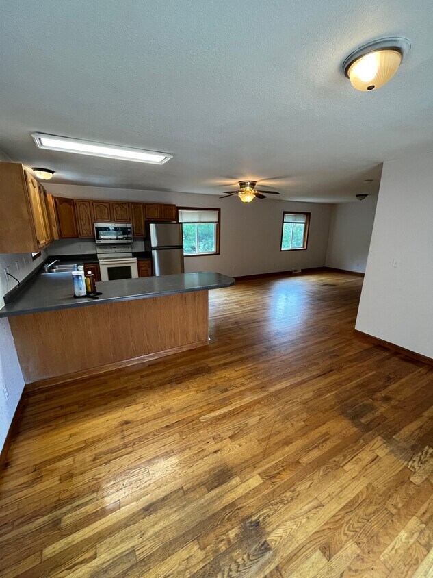 E1696 Akron Ave Unit E1698 Left, Waupaca, WI 54981 Apartments in