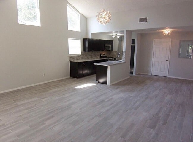 Foto del edificio - 1415 Grand Jct Dr