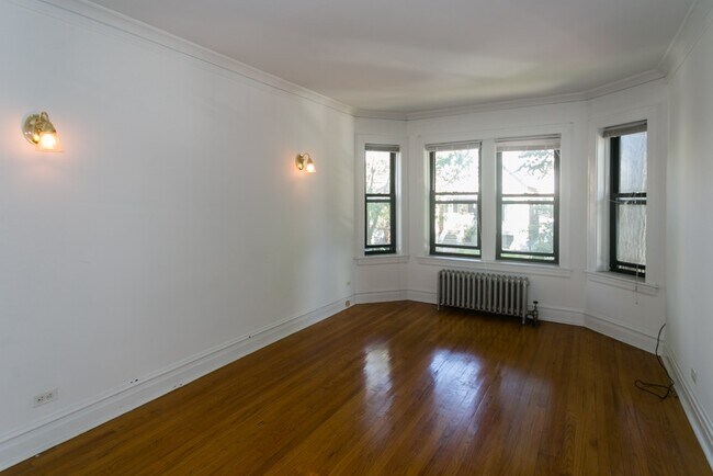 Foto del edificio - 1913 W Larchmont Ave