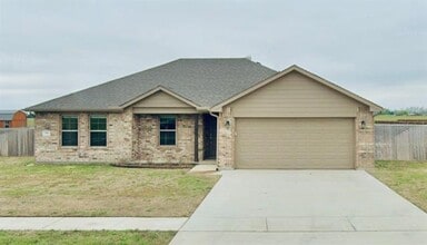 Building Photo - 550 Crow Rd