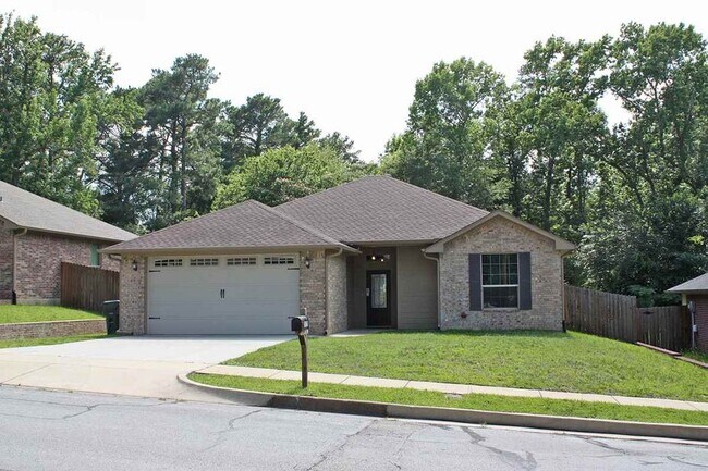 Frente - 2615 Pine Crest Dr