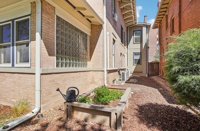 Foto del edificio - Modern 2BD/1BA Cheesman Park