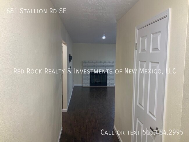 Building Photo - 681 Stallion Rd SE