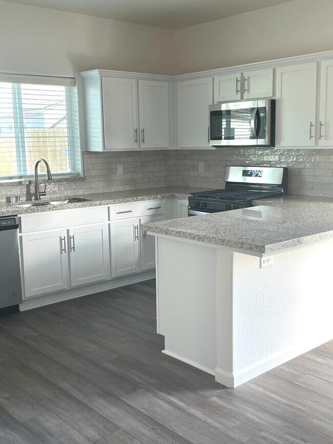 Foto del edificio - 3848 S Burke St