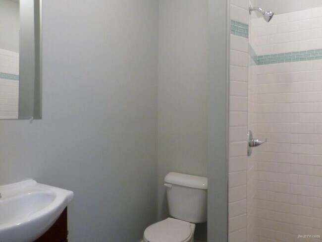 Building Photo - 853 Haight St