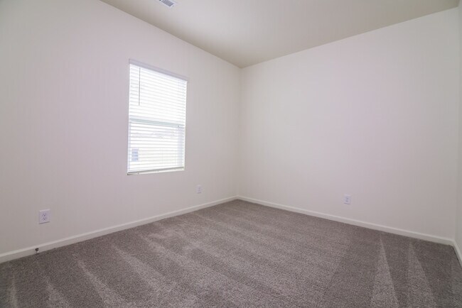 Foto del edificio - Fantastic 3bd/2ba home! Coming soon!