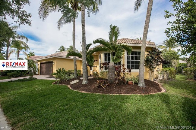 Building Photo - 5 br, 3 bath House - 3771 Oak Ridge Cir