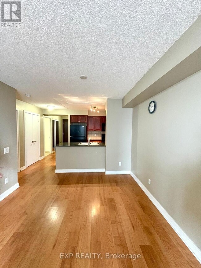 Building Photo - 35 Viking Ln