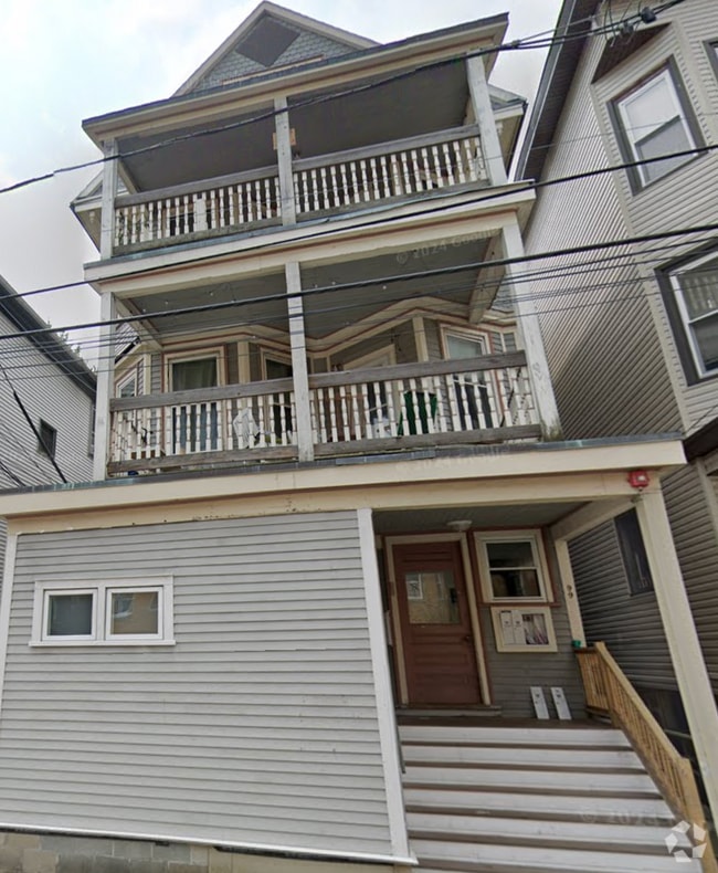 Building Photo - 99 Calumet St