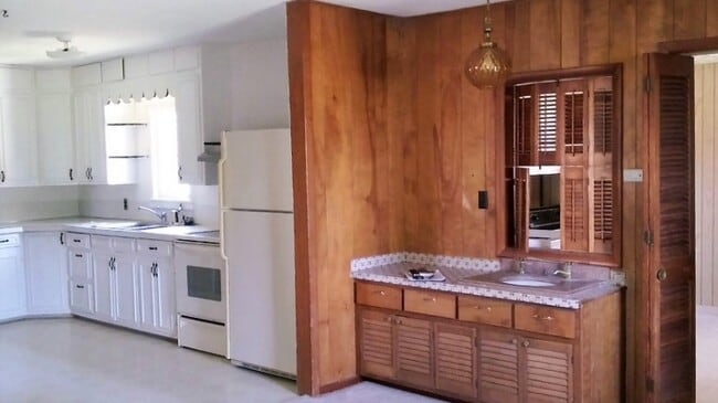 Building Photo - 3466 NE 86th Ave