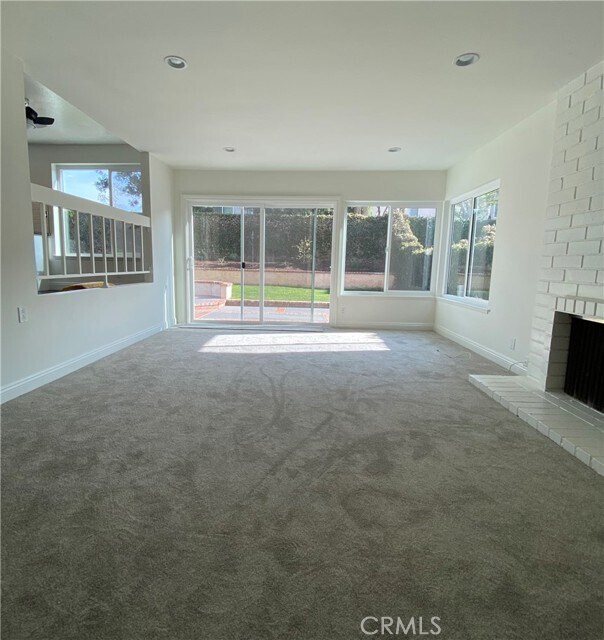 Building Photo - 43 Fortuna E