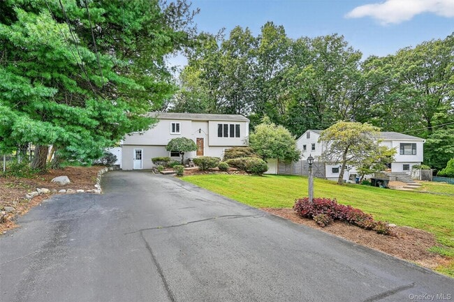 Building Photo - 731 Manette Ln
