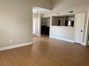 Building Photo - 1150 N Buffalo Dr