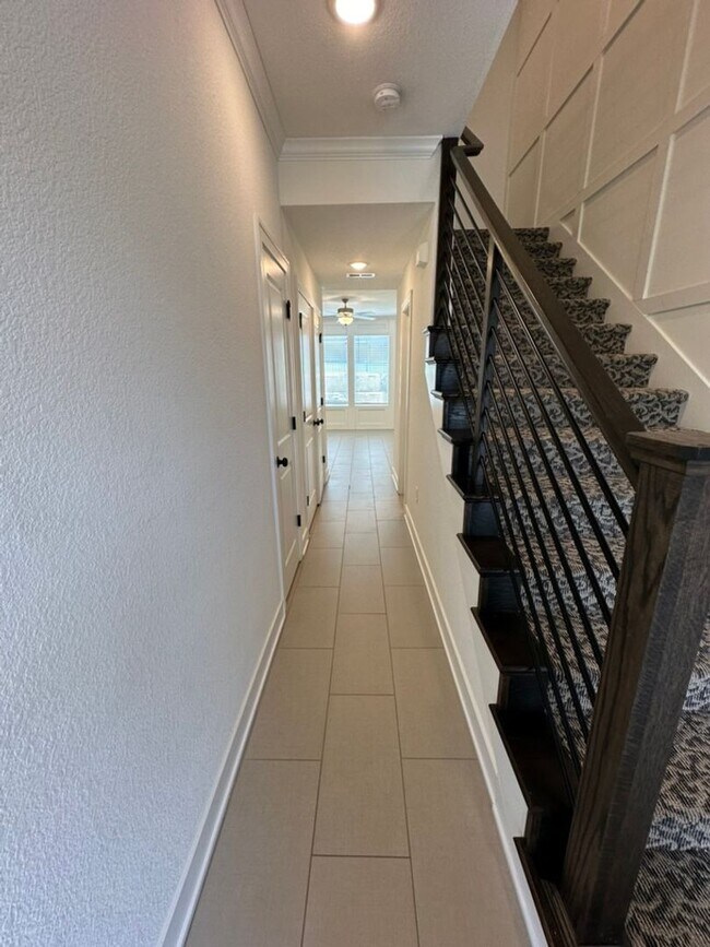 Foto del edificio - Luxurious Spacious 3 Bedroom, 2.5 Bath in ...
