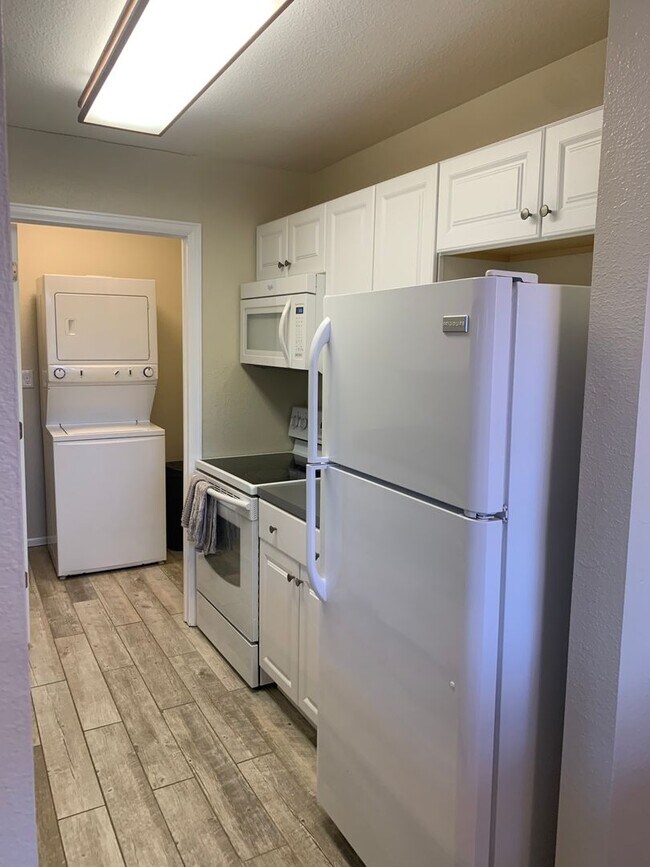 Foto del edificio - Low Maintenance Ranch Condo