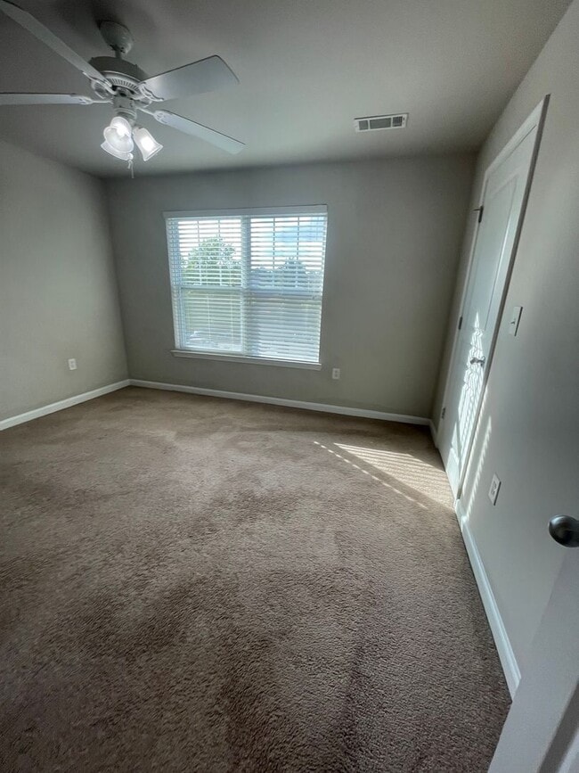 Photo - 17-1731 Momen Apartment