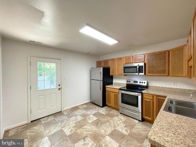 Building Photo - 22097 Spring Valley Dr
