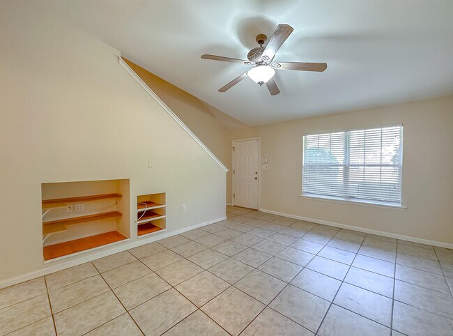 Foto del edificio - 2738 W Tharpe St