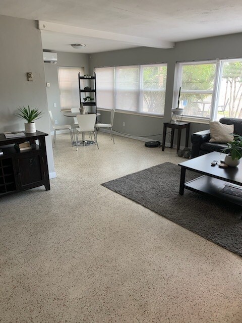 Building Photo - 1717 1st St N