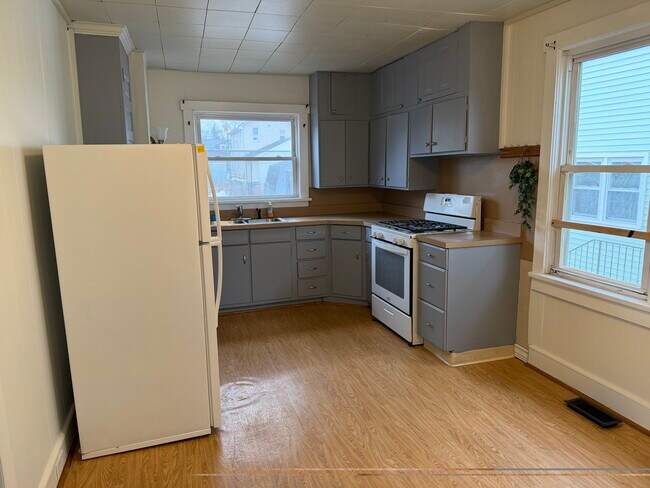 Foto del edificio - 108 S Warner St