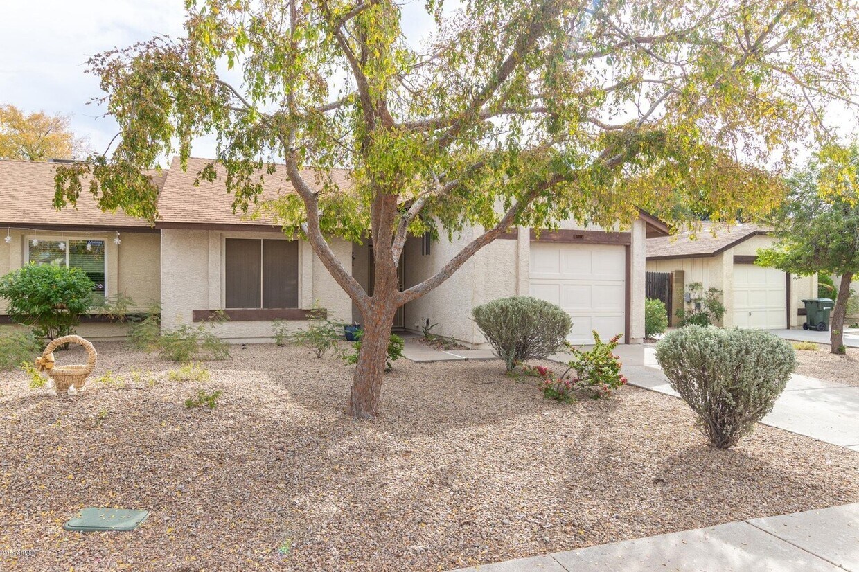 Primary Photo - 3217 W Runion Dr