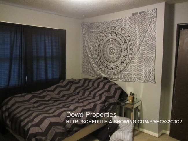 Foto del edificio - 1303 N Oak St