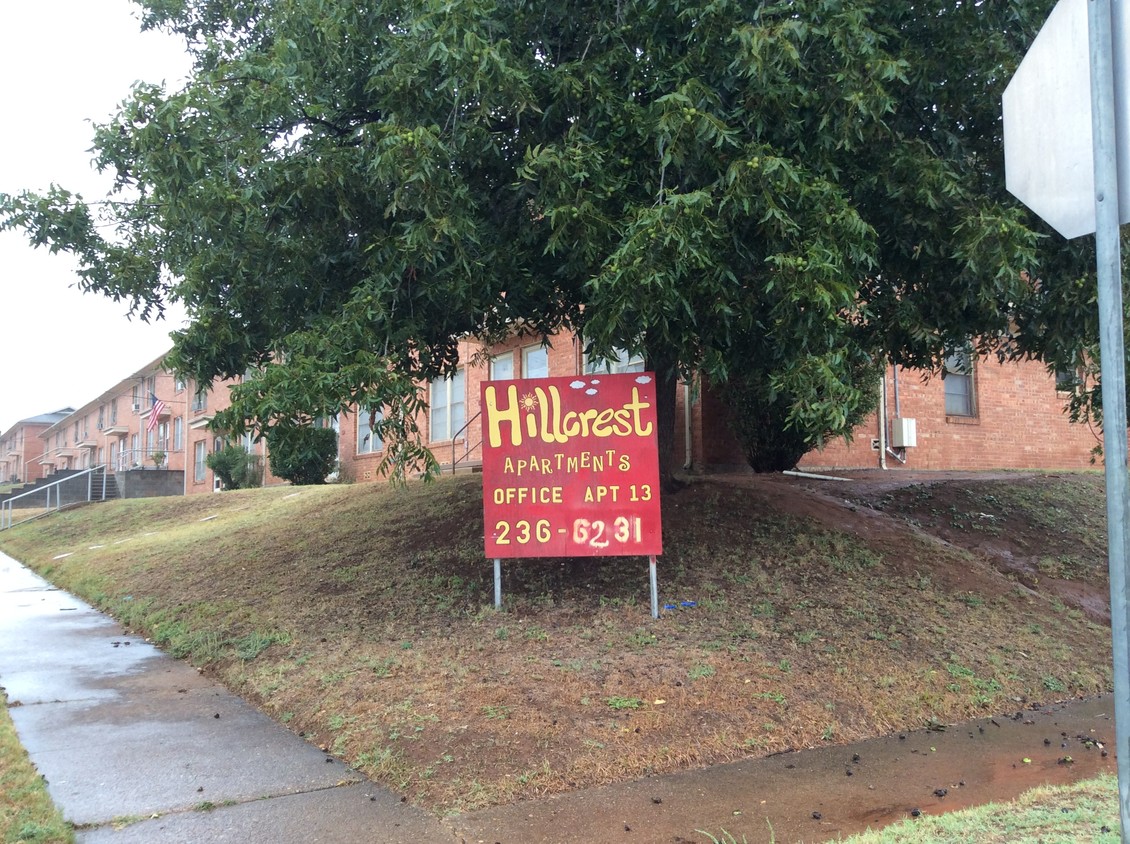 Primary Photo - Hillcrest Apartments