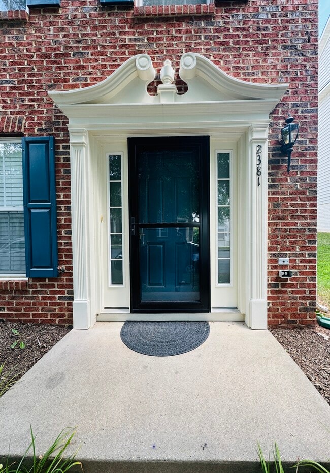 Foto del edificio - 2381 Abington Dr