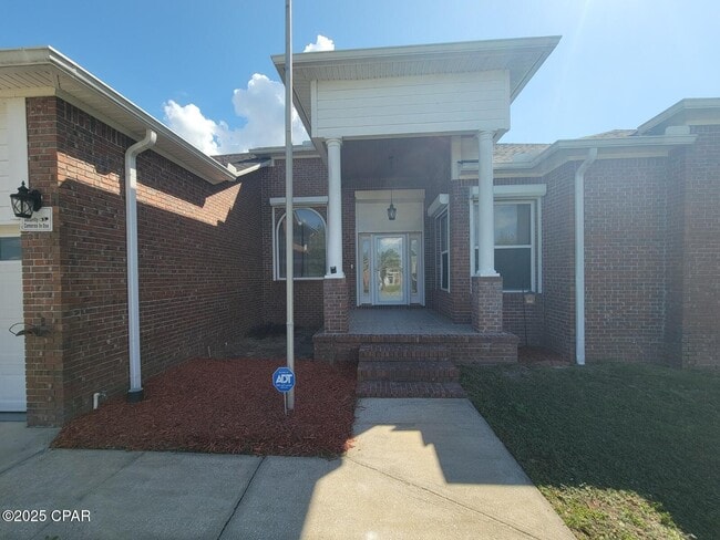 Foto del edificio - 7327 Rodgers Dr