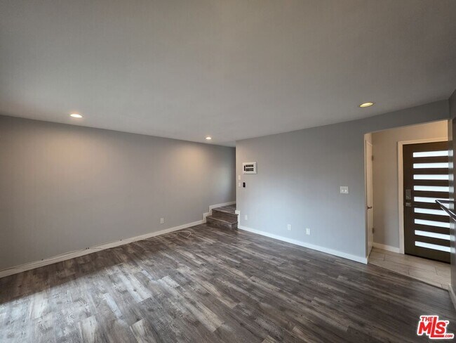 Foto del edificio - 210 S Lucia Ave