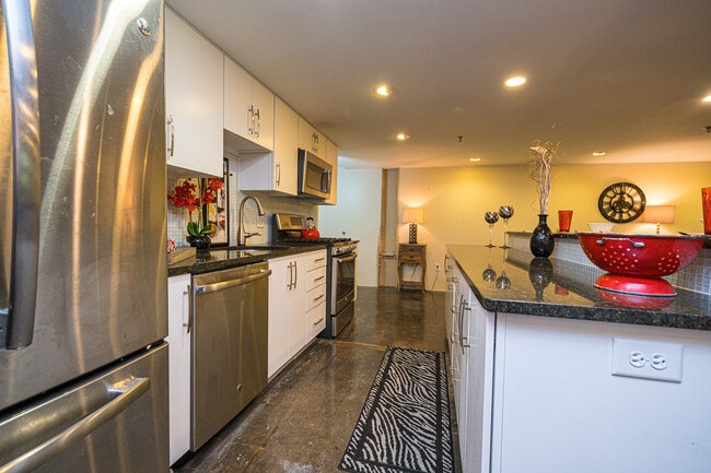 Kitchen w/Quartz - 2250 Mary St