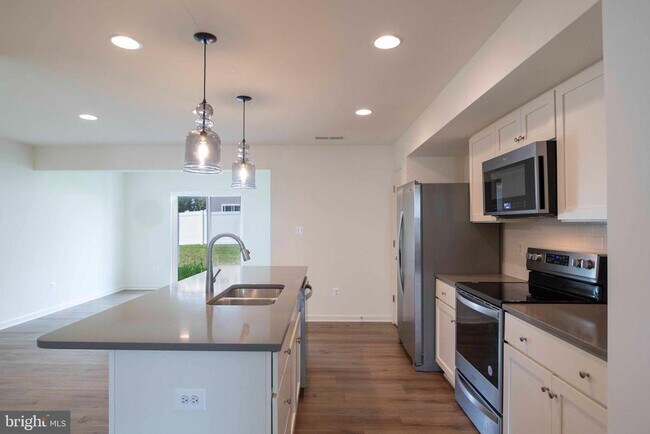 Foto del edificio - 15 PITCH PINE Ct