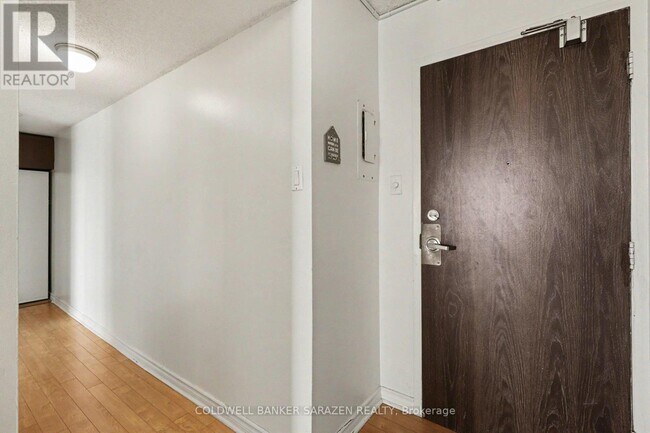 Photo du bâtiment - 1785 Frobisher Ln