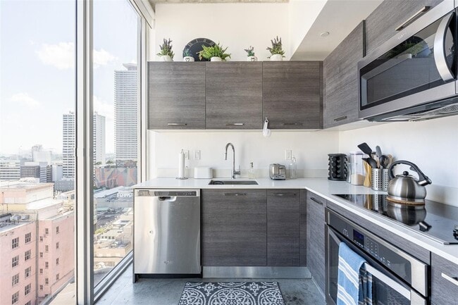 Foto del edificio - 151 SE 1st St
