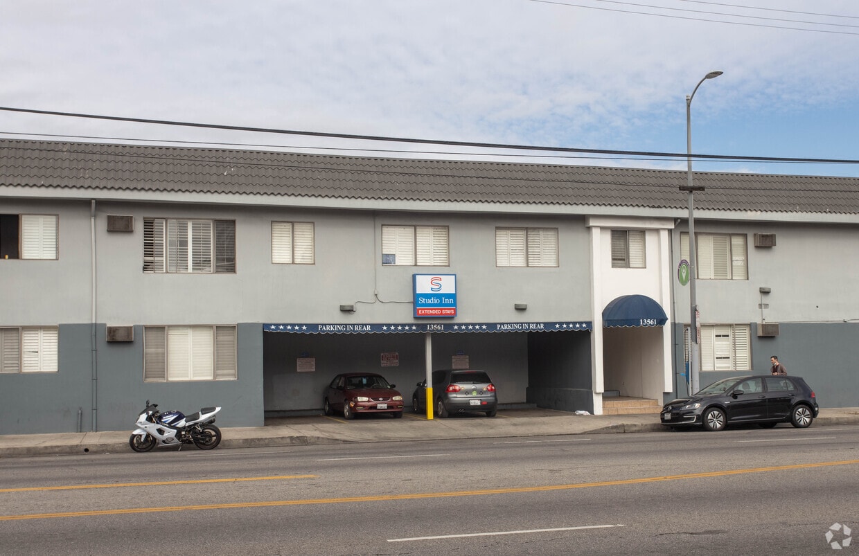 Building Photo - 13561 Sherman Way