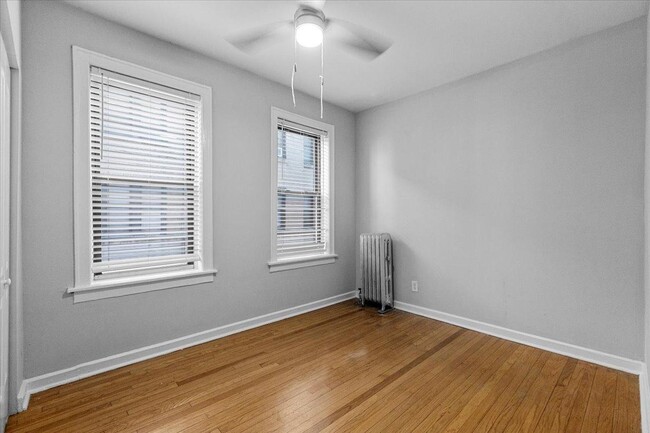 Foto del edificio - 2 bedroom in Chicago IL 60657