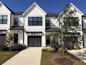 Building Photo - 1 N Lenny Dr