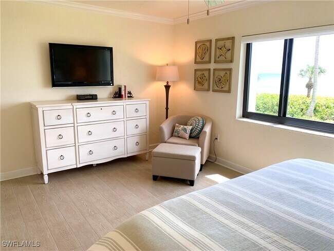 Foto del edificio - 10475 Gulf Shore Dr
